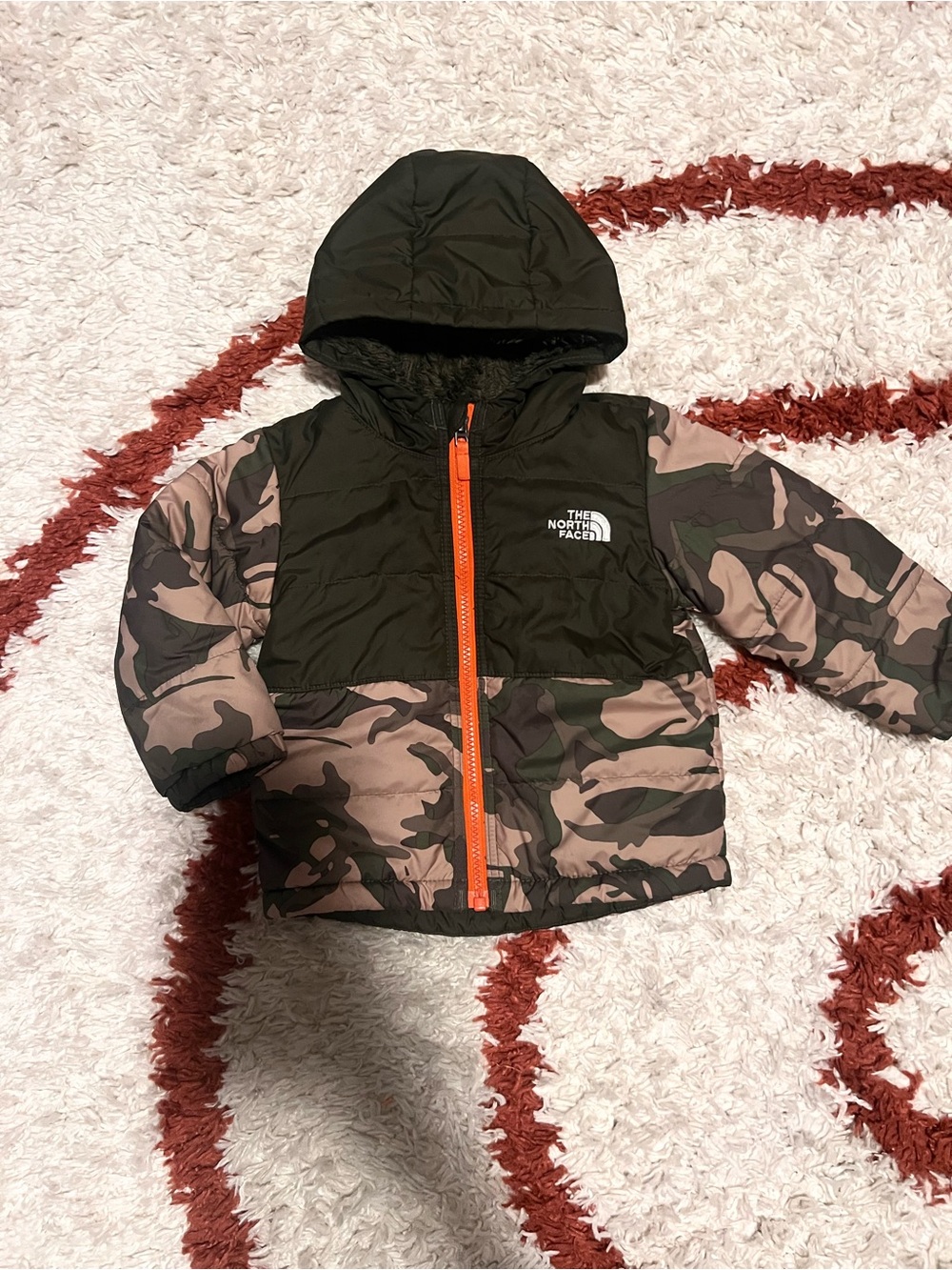 THE NORTH FACE REVERSIBLE MOUNT CHIMBO FULL-ZIP HOODED JACKET INFANTS 12-18 mns
